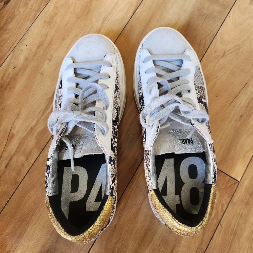 P448 snake SNEAKERS  size 7. Made in Italy, multicolor.